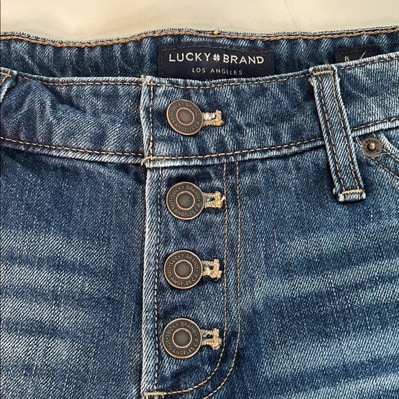 Lucky Brand Shorts Women's 8 Frayed Hem Denim Shorts ‘The Cut Off’ Button Up - Picture 3 of 13